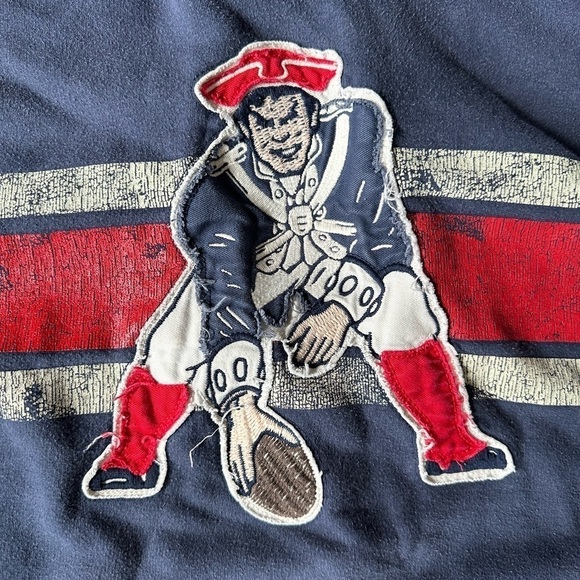 Vintage New England Patriots hoodie - Picture 2 of 3
